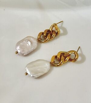 Handmade White Pearl Earrings New Waterproof Earrings Titanium steel gold plated